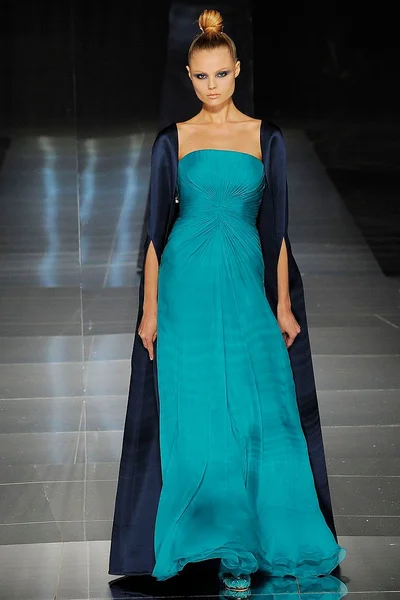 Look 30